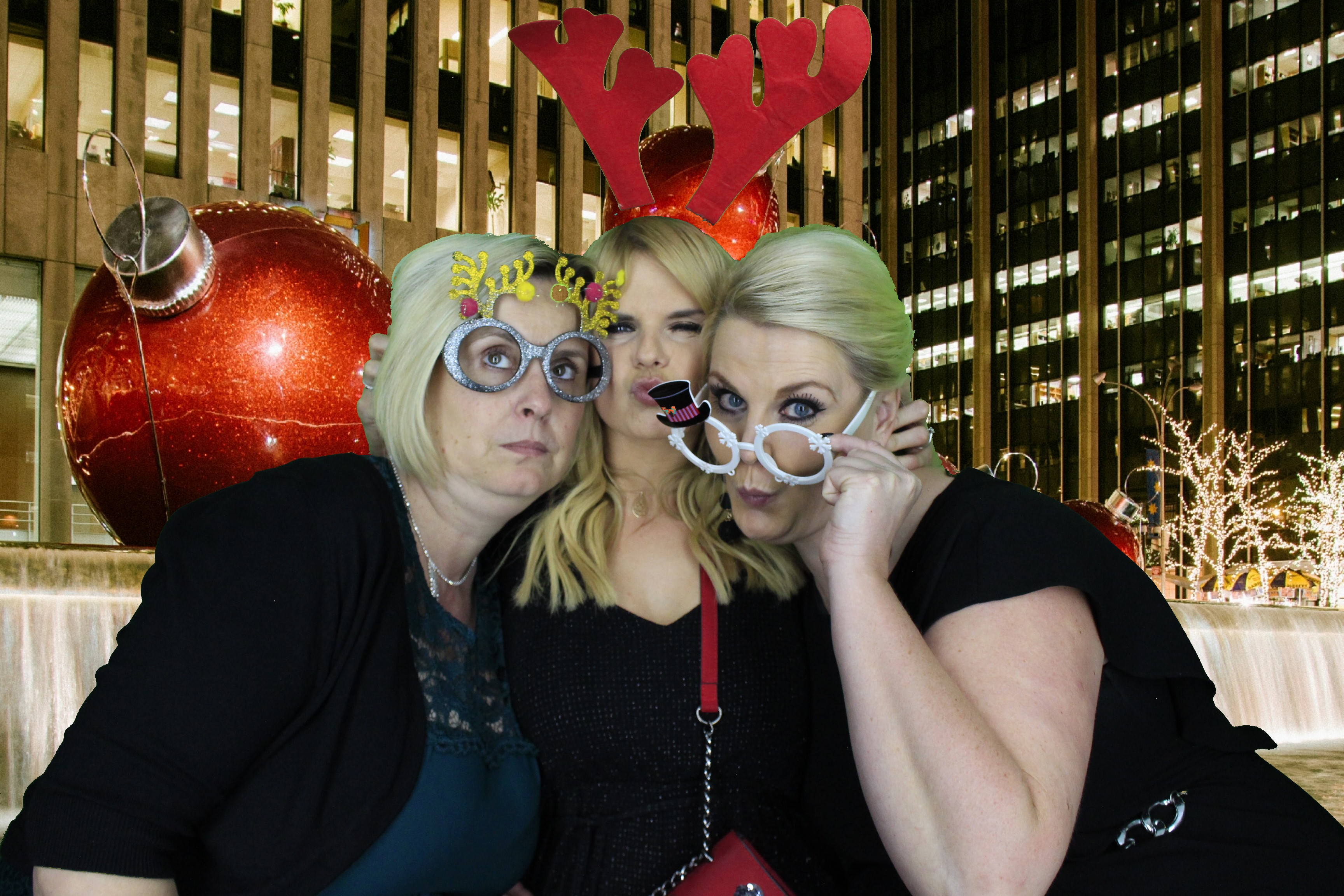 Silvermere Christmas Party  | View more photos from the event at gallery.myphotoboothexperience.co.uk/u/MyPhotoBoothExperienceLtd/Silvermere-Christmas-Party-0